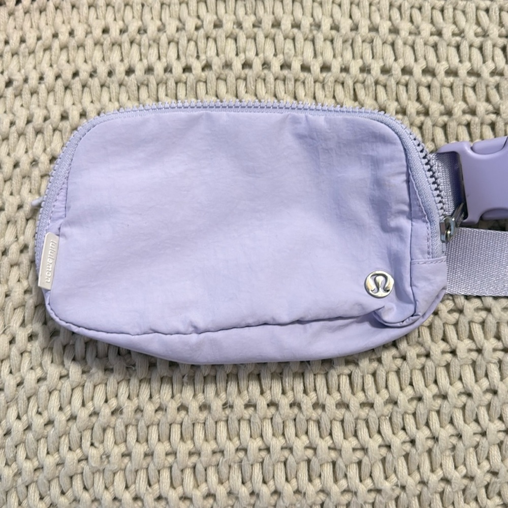 Lululemon bag